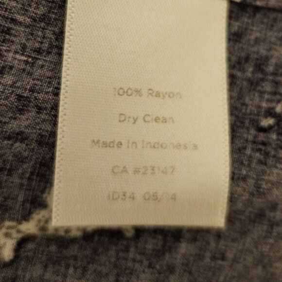 Talbots Woman SZ 10 Novelty Dalmatian Blouse Pin Tuck Front Long Roll Tab Sleeve - Picture 7 of 8